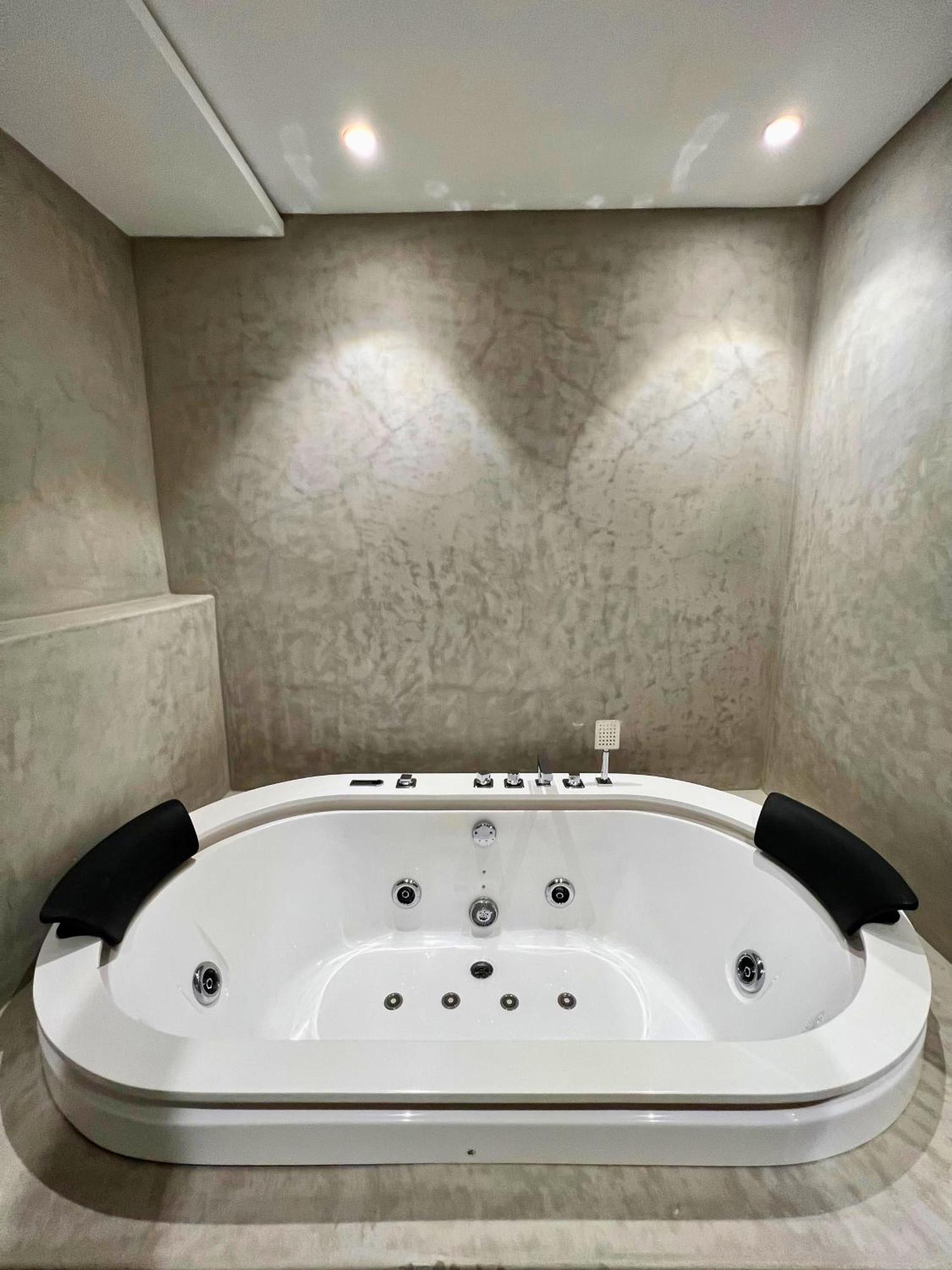 Apartmán The Mirage Tangier - 3Br Luxury Sea View With Private Hammam & Jacuzzi Exteriér fotografie